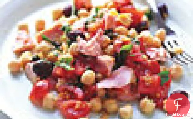 Fresh Salmon Salad with Chickpeas and Tomatoes