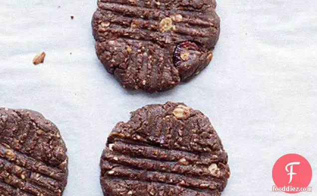 Chocolate Peanut Butter Granola Cookies