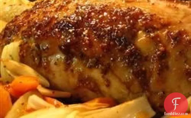 मेपल और सरसों के शीशे का आवरण के साथ भुना हुआ सूअर का मांस