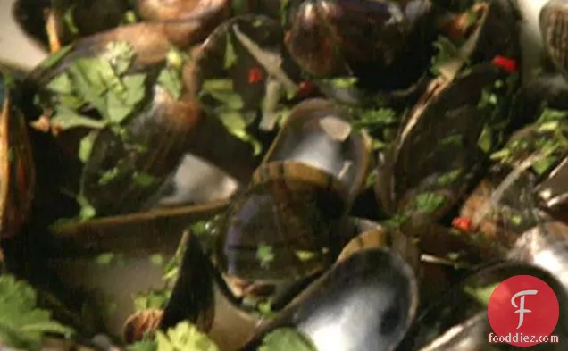 Thai-Flavored Mussels