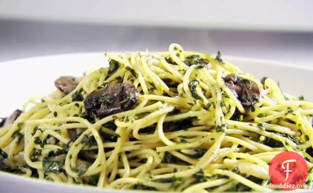 Round 2 - Spinach and Mushroom Pasta