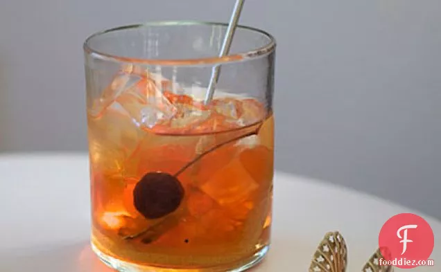 The Big Texan Bourbon-and-Grapefruit Cocktail