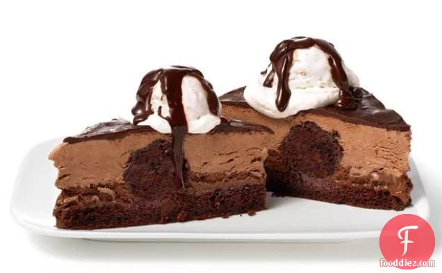 लगभग प्रसिद्ध चॉकलेट मूस केक