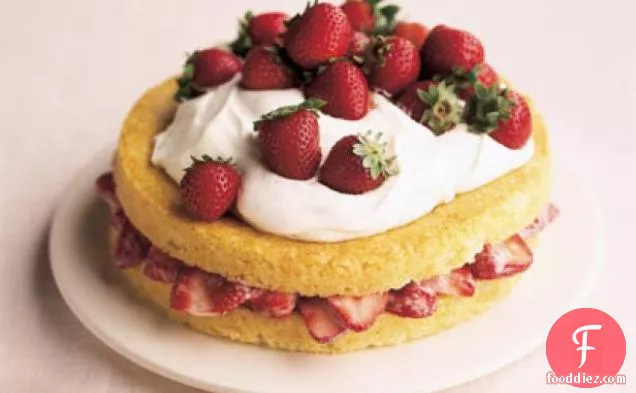 स्ट्रॉबेरी शॉर्टकट केक