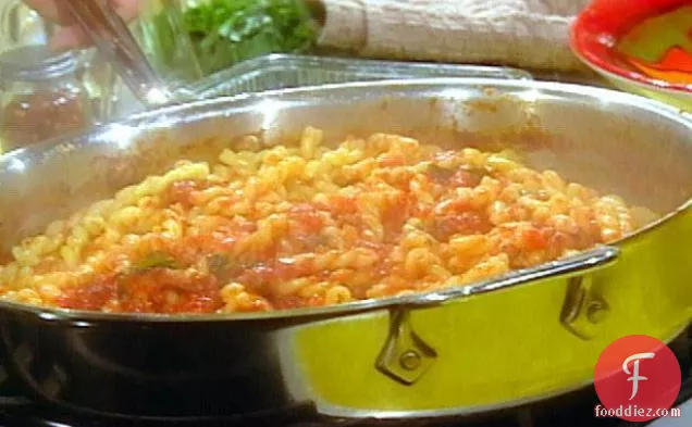Gemelli with Roasted Red Pepper Sauce