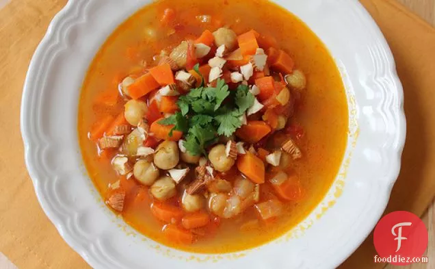 Moroccan-spiced Chickpea Carrot Soup