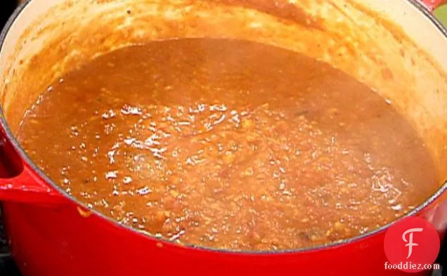 भारतीय मसालेदार चना और आग भुना हुआ टमाटर का सूप