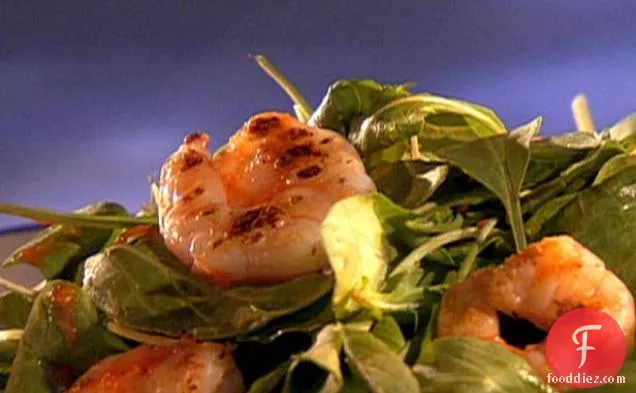 Arugula Salad with Seared Shrimp and Roasted Red Bell Pepper Vinaigrette