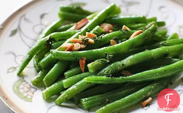 Green Beans With Almonds And Thyme