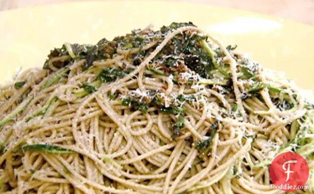 Spaghettini Squared: Pasta with Olive Oil, Garlic, and Zucchini