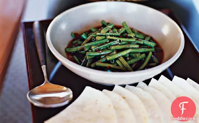 Stir-Fried Green Beans in Tortilla Wraps