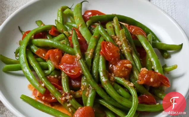 Green Beans in Cherry Tomato Sauce