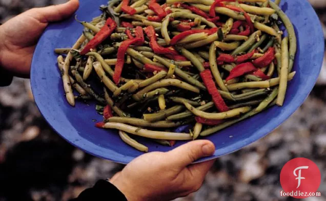 Basil Green Beans with Roasted Red Peppers