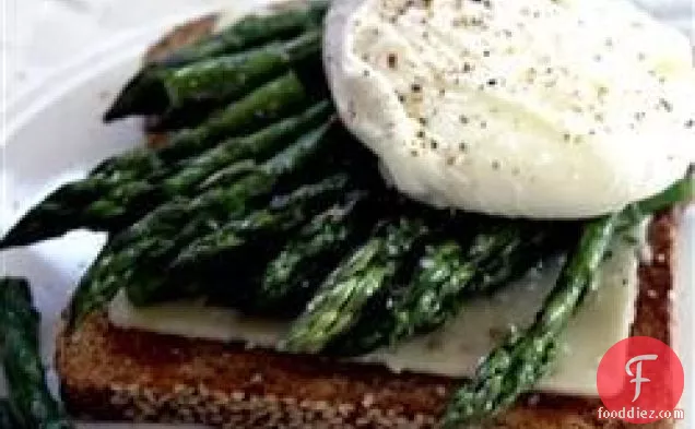 Poached Eggs and Asparagus