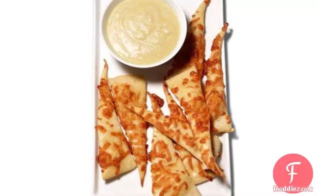 Roasted Garlic-Asiago Dip With Cheese Crackers