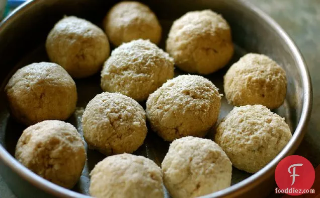 लस मुक्त डिनर रोल