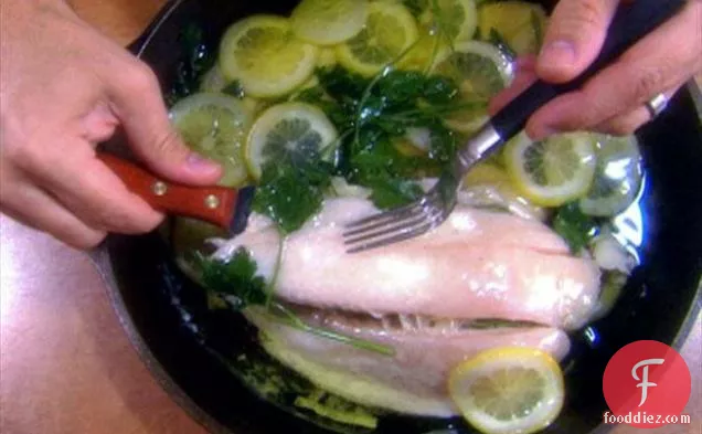 तेल पोच्ड फ्लाउंडर