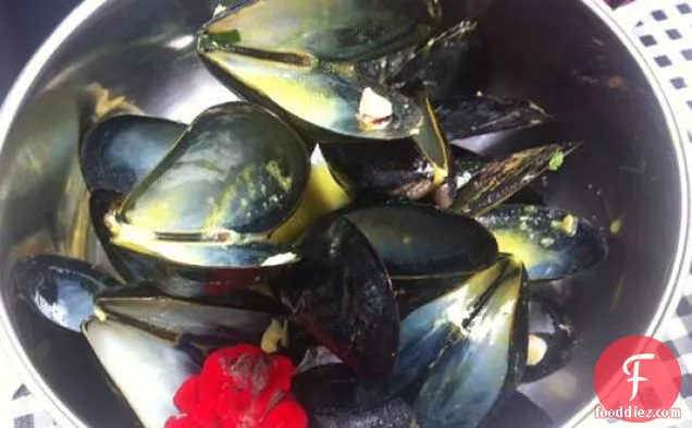 Saffron Pilaf Mussels One-pot