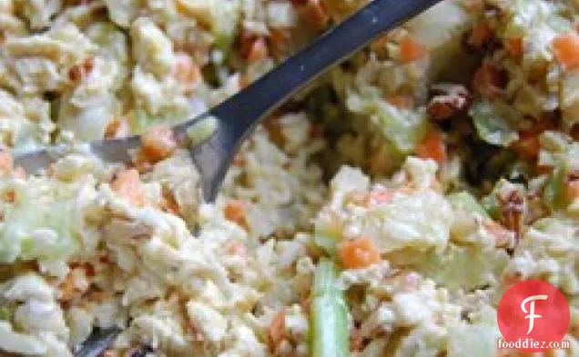 सुरुचिपूर्ण ब्रंच चिकन सलाद