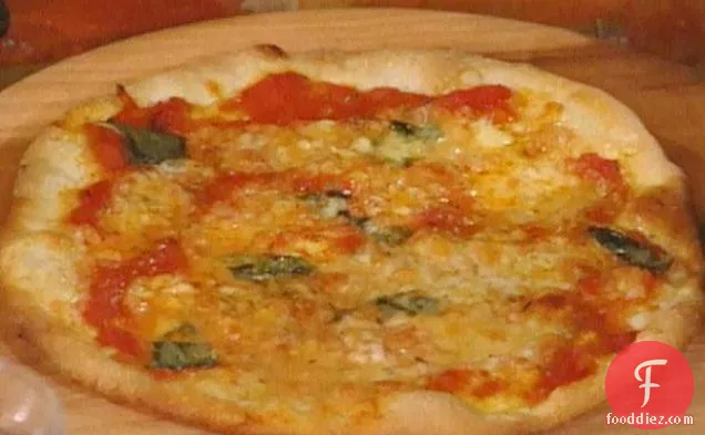क्लासिक पिज्जा Napolitana
