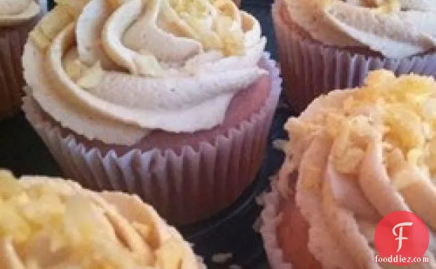 PBJ Cupcakes - बेरी के साथ चॉकलेट मूंगफली का मक्खन Frosting