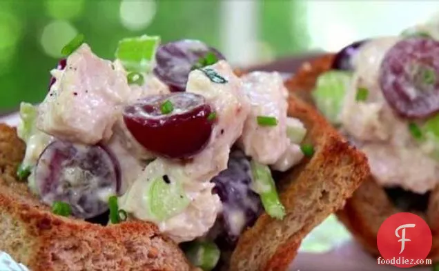 Chicken Salad in Toast Cups