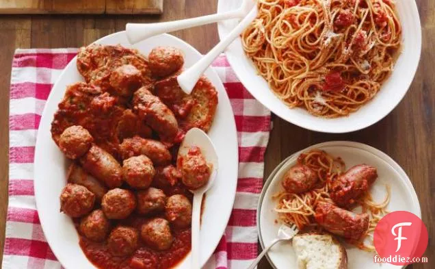 Sunday Gravy and Macaroni (Spaghetti, really)