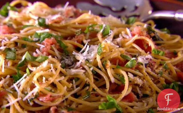 Whole-Grain Spaghetti with Pecorino, Prosciutto and Pepper (Fall)