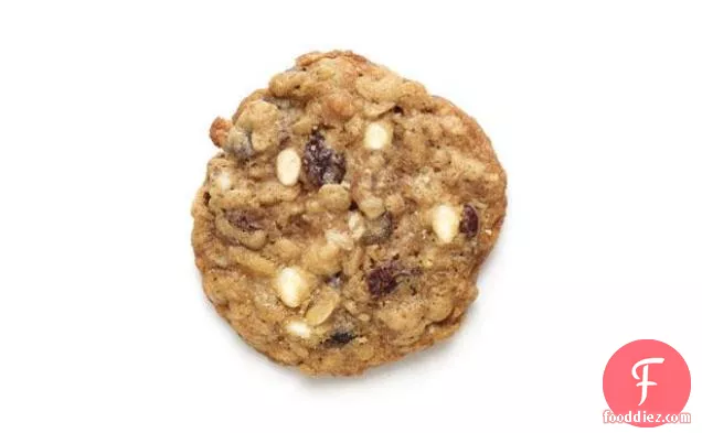 Oatmeal Cookies With White Chocolate Chips and Raisins