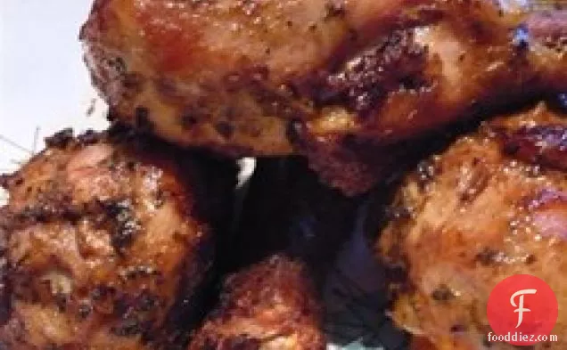 फैबिएन की बारबेक्यू की गई 'पापसीना' ड्रमस्टिक्स