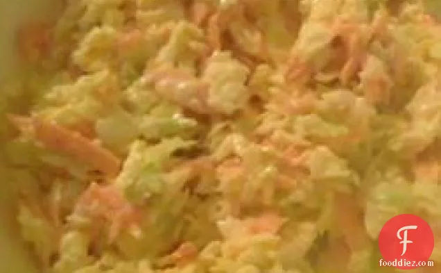 दादी की मीठी Slaw