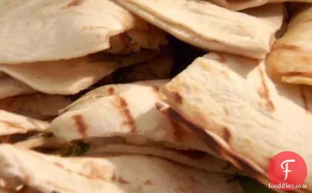 गॉर्डन और गैरी की Pesto चिकन Quesadillas