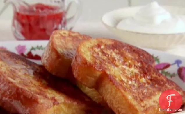 French Toast with Strawberries and Cream