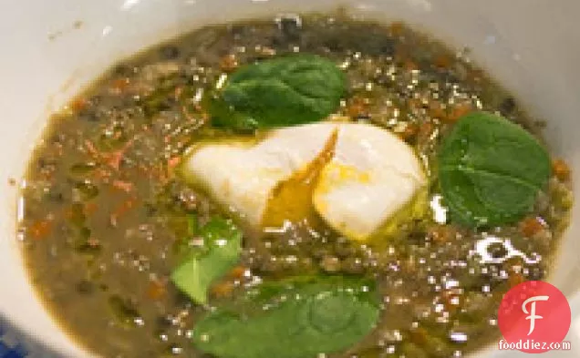 सर्दियों की सब्जियों के साथ दाल का सूप