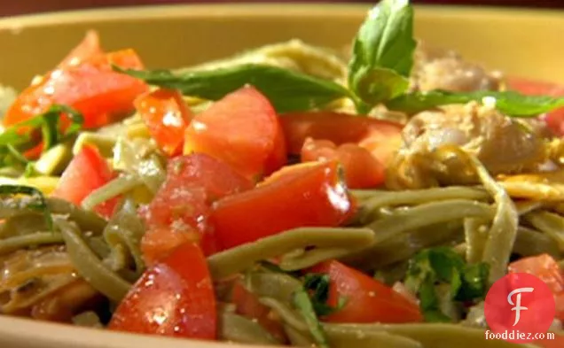 Spinach Fettuccine with Clam-Butter Sauce and Diced Tomatoes