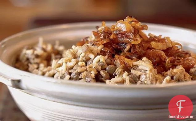 Megadarra (Brown Lentils and Rice with Caramelized Onions)