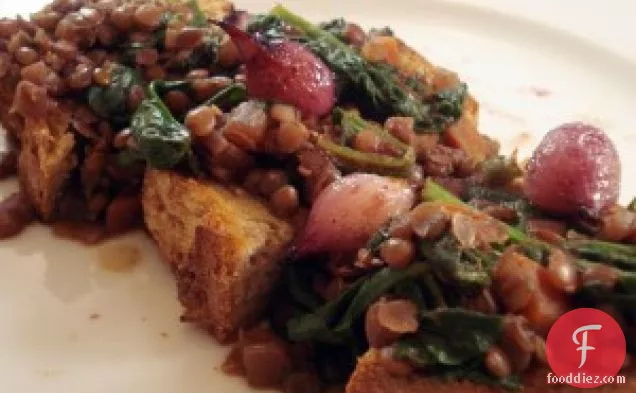 Wine Braised Lentils Over Toast With Spinach And Red Pearl Onions