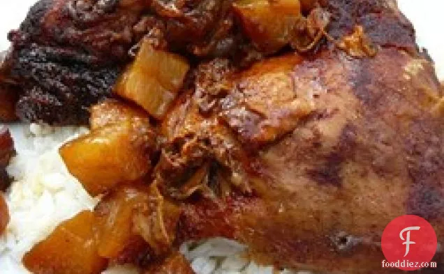 धीमी कुकर अनानास चिकन से रात निकालें