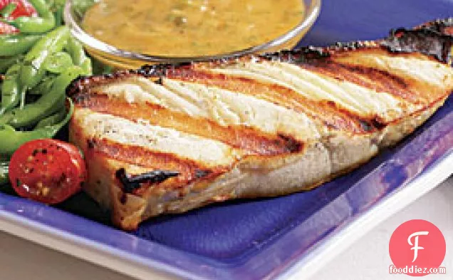 तारगोन-शरारत मेयोनेज़ के साथ ग्रील्ड हलिबूट