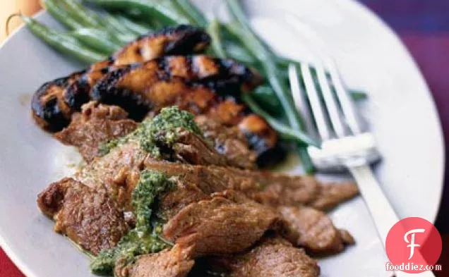 पोर्टोबेलोस और मिंट-सिलेंट्रो मोजो के साथ वियतनामी ग्रिल्ड स्टेक