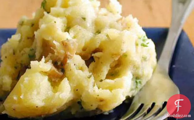 Mashed Potatoes with Roasted Garlic Butter