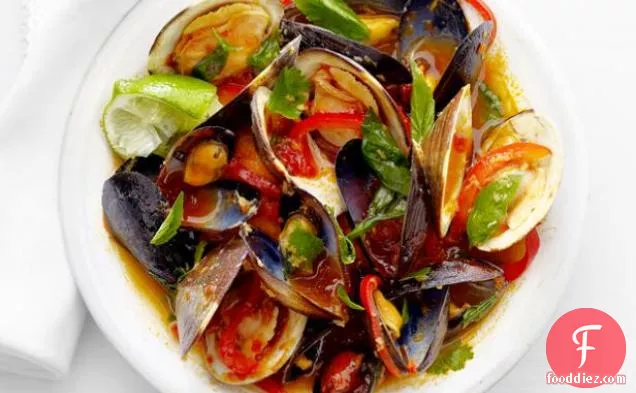 Clams and Mussels in Thai Curry Sauce