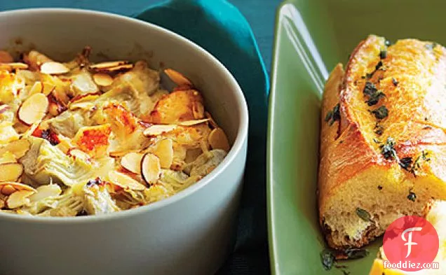 Warm Crab and Artichoke Dip with French Bread