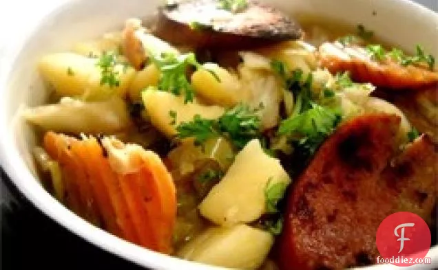 बजट के अनुकूल हार्दिक शीतकालीन सूप