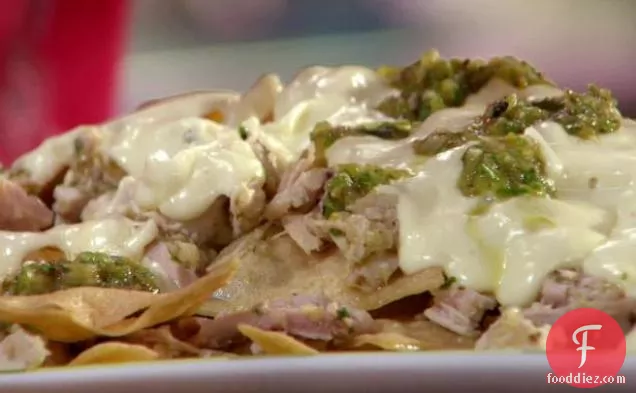 Nachos ब्लैंको के साथ भुना हुआ Jalapeno साल्सा