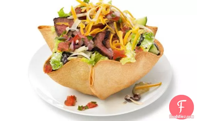 लगभग-प्रसिद्ध स्टेक Taco सलाद