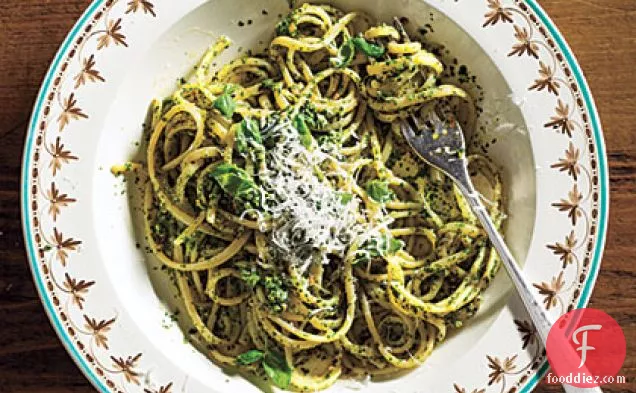 Linguine with Spinach-Herb Pesto