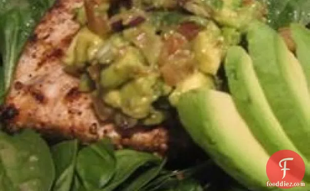 एवोकैडो स्वाद के साथ धनिया और जीरा क्रस्टेड ग्रिल्ड स्वोर्डफ़िश