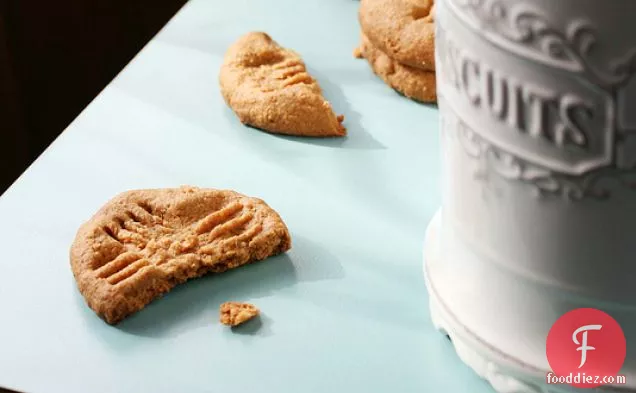 Flourless Peanut Butter Biskies (version 2.0)