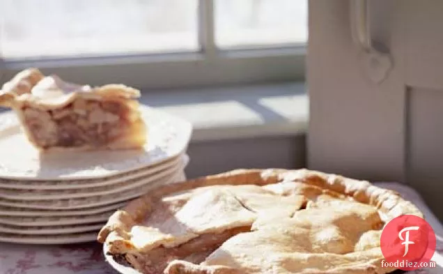 Pear, Walnut, and Maple Syrup Pie